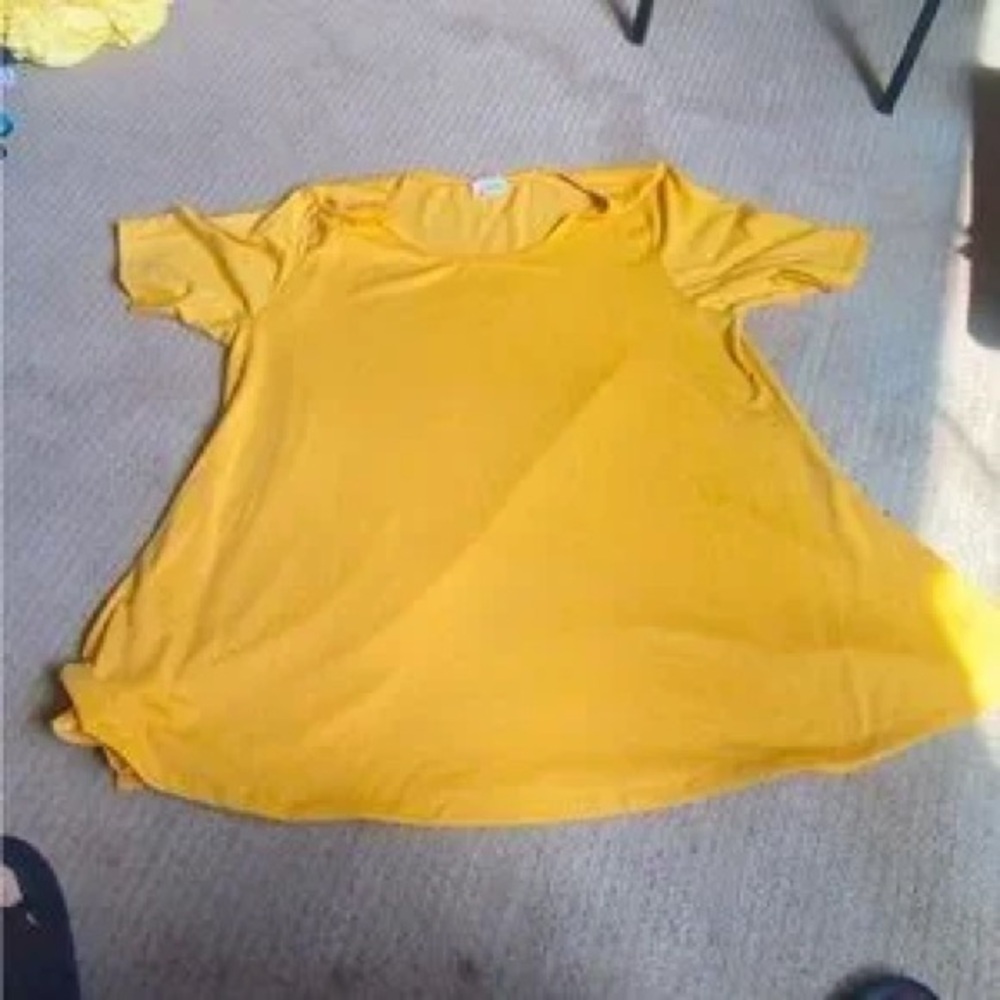 LulaRoe Tee - Picture 4 of 4